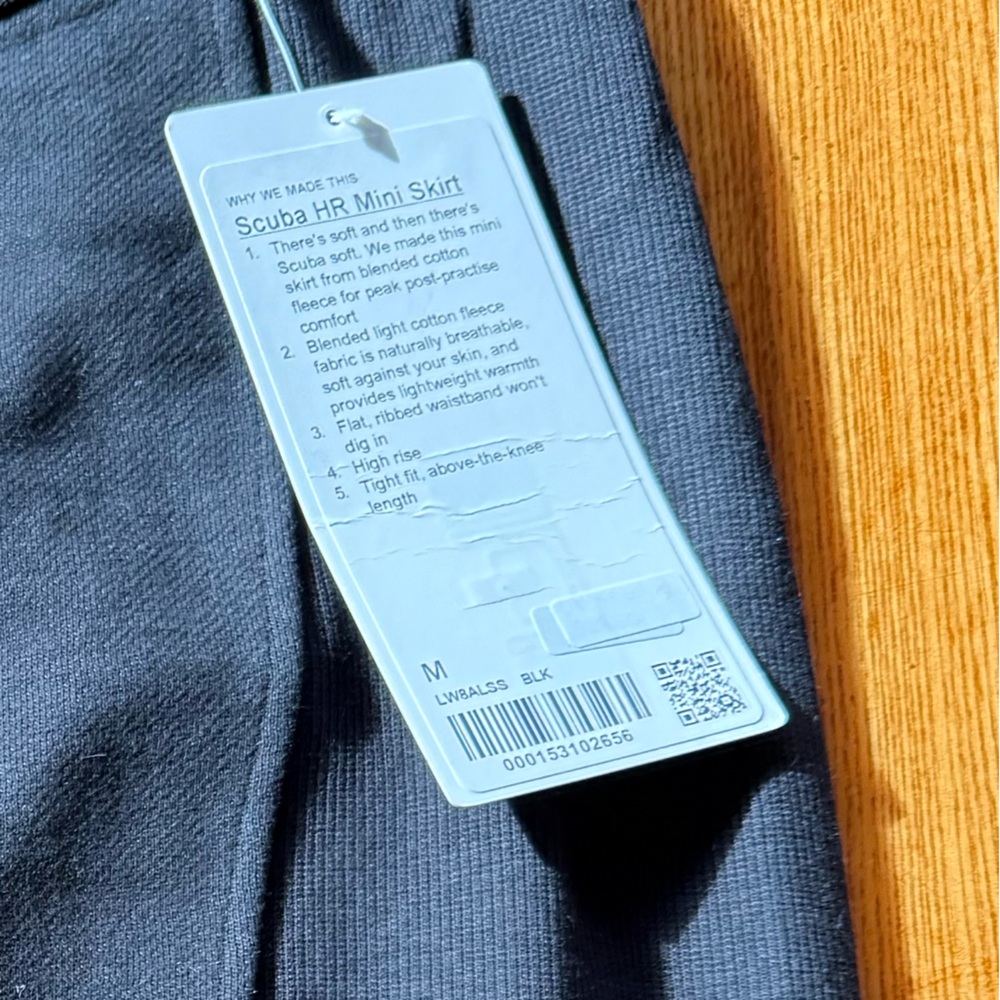 NWT lululemon athletica Scuba HR Black Mini Skirt - Picture 3 of 3